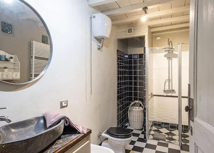 Spacious With Two Bathrooms Lucca